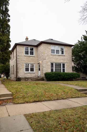 3806 53rd St, Milwaukee, WI 53216-2202