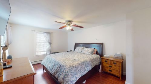 171 Village St, Concord NH 03303-4520 exterior