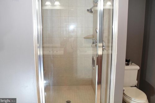 422 Royal St, Alexandria VA  22314-2335 exterior