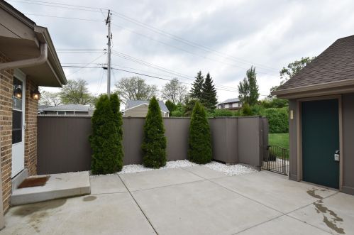 4888 19 St, Milwaukee WI 53209-5757 exterior