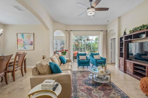 9927 Chadwick Dr, Fort Pierce FL 34987-2419 exterior