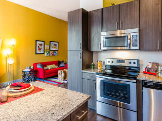 2225 Harwood St, Dallas TX  75201-1324 exterior