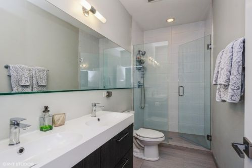 1906 Springfield Ave, Chicago IL 60647-2463 exterior