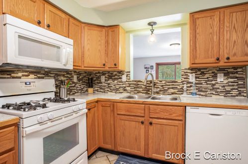 5124 Putnam Rd, Meskegon MI 49445-9500 exterior