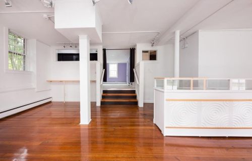 130 Spg St, Middletown RI 02840-6804 exterior