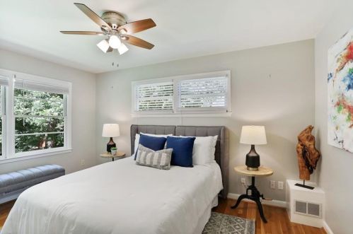 1861 Crestline Dr, Atlanta GA  30345-3871 exterior