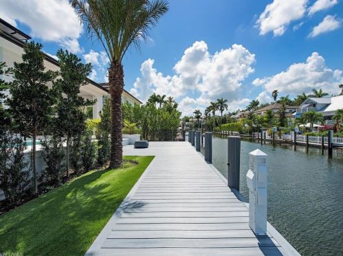 722 16 Ave, Naples FL 34117-2239 exterior