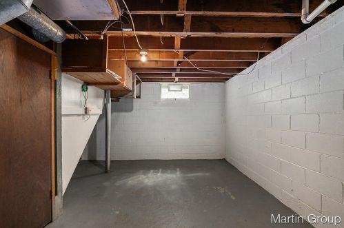 244 Thurston St, Grand Rapids MI 49548-3163 exterior