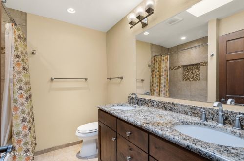 6822 Table Mtn Rd, Tucson AZ 85718-1328 exterior