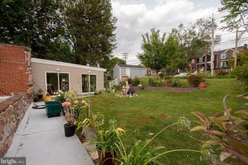 857 Prince St, Lancaster PA 17603-5811 exterior