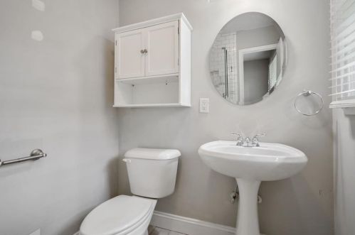 1284 Brookshire Ln, Atlanta GA exterior