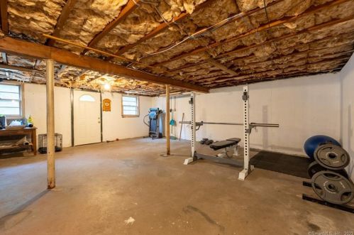 9 Pne Dr, Windsor CT 06095-3531 exterior