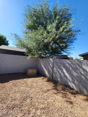 18214 2nd St, Phoenix AZ  85022-1006 exterior