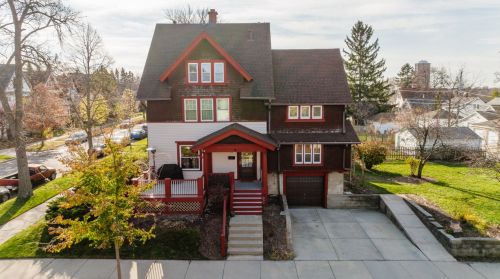 1529 Hartford Ave, Milwaukee, WI 53211-3035