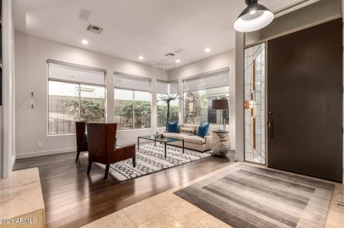 6508 25th Way, Phoenix AZ  85016-8934 exterior