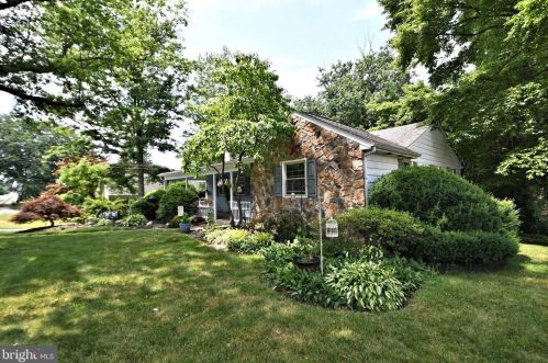 613 Chestnut St, Limerick PA 19468-2115 exterior