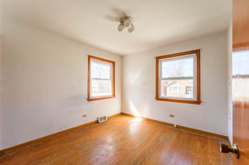 9351 Pr Ave, Chicago IL 60619-7220 exterior