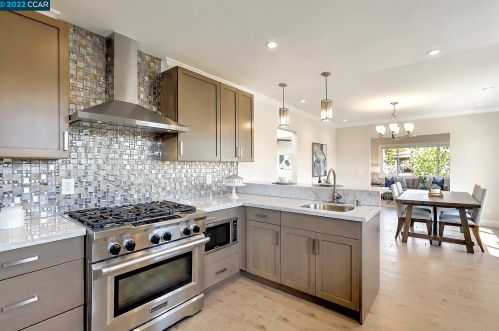 1214 Oregon St, Berkeley CA 94705-1106 exterior