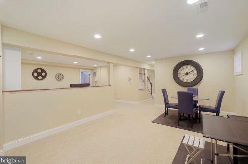 1008 Kimberwicke Rd, Mc Lean VA 22102-1328 exterior