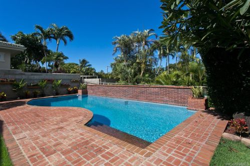 39 Makaweli St, Honolulu, HI 96825-2148