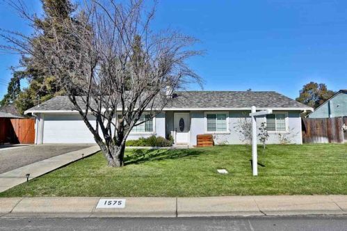 1575 Placer Dr, Concord CA  94521-1827 exterior