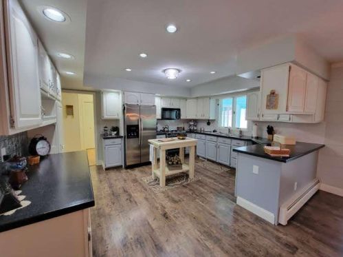 1849 Lawnel Ave, Meskegon MI 49441-3743 exterior