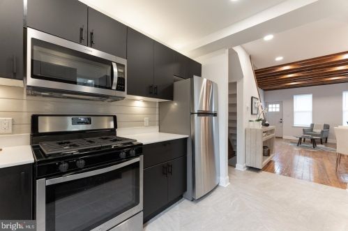 1906 Lawrence St, Philadelphia PA 19140-2406 exterior