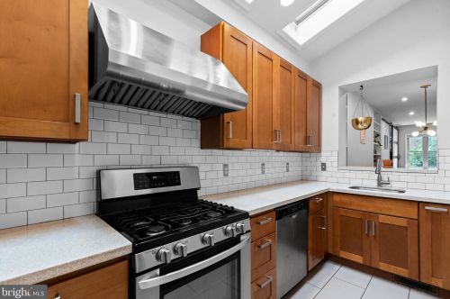 605 Catharine St, Philadelphia PA 19147-2909 exterior