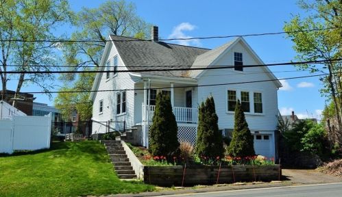 95 Poplar St, Danvers, MA 01923-2449