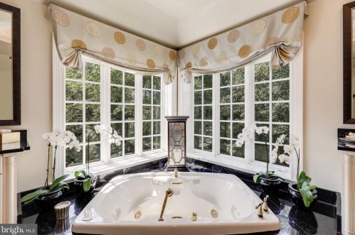 11720 Centurion Way, Rockville MD 20854-6420 exterior