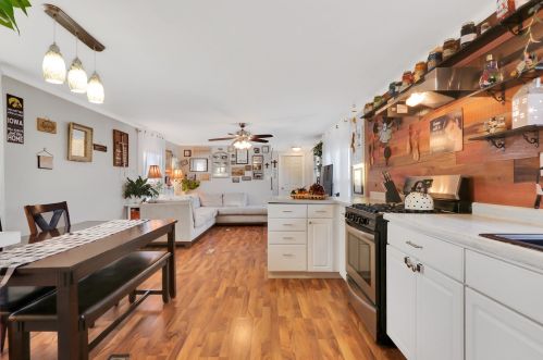 3407 Ann St, Waukegan IL 60085-4764 exterior