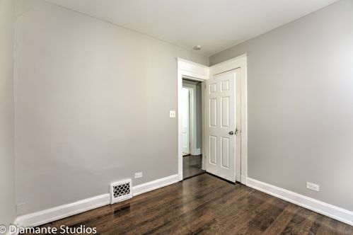 319 5 Ave, Broadview IL 60153-2001 exterior