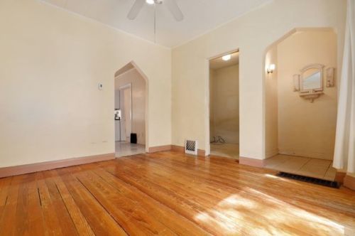 3320 Drake Ave, Chicago IL 60659-4420 exterior