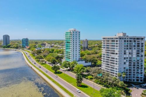 2611 Bayshore Blvd, Tampa FL  33629-7353 exterior