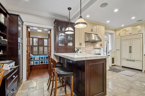 1318 Thorndale Ave, Chicago IL 60631-2287 exterior