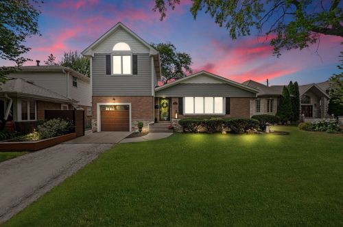 6320 Leader Ave, Chicago IL  60646-4212 exterior