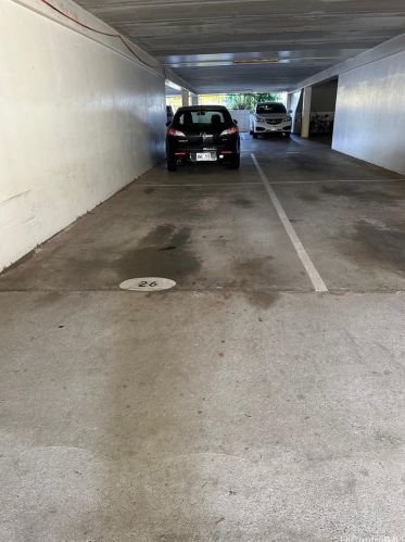 2121 Algaroba St, Honolulu HI 96826-2708 exterior