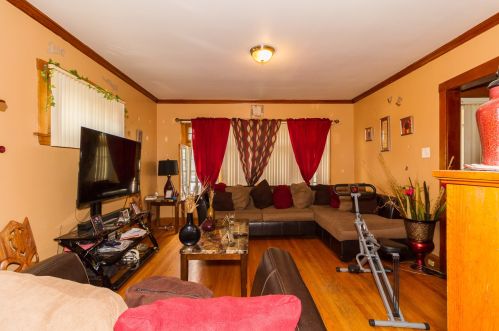 831 19 Ave, Broadview IL 60153-1726 exterior