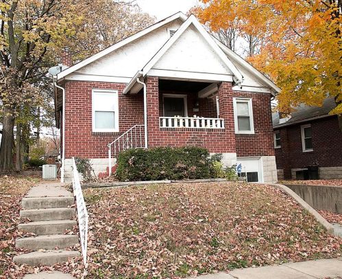 8721 David Ave, Saint Louis MO  63114-4331 exterior