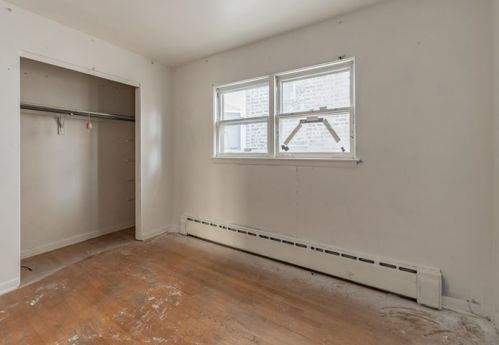 4949 Augusta Blvd, Chicago IL 60651-2850 exterior