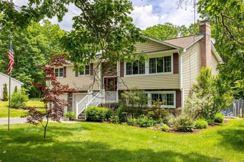 14 Loren Cir, Windsor CT 06095-1011 exterior