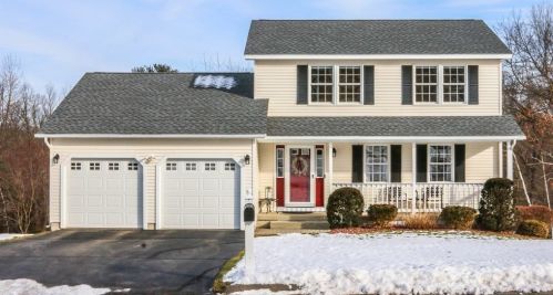 25 Gates Ave, Springfield MA 01118-2302 exterior