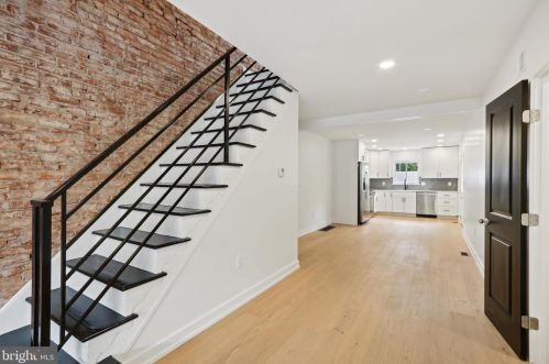 1524 18 St, Philadelphia PA 19146-4612 exterior