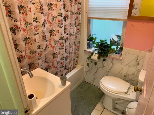 1640 Carlisle St, Philadelphia PA 19145-2307 exterior