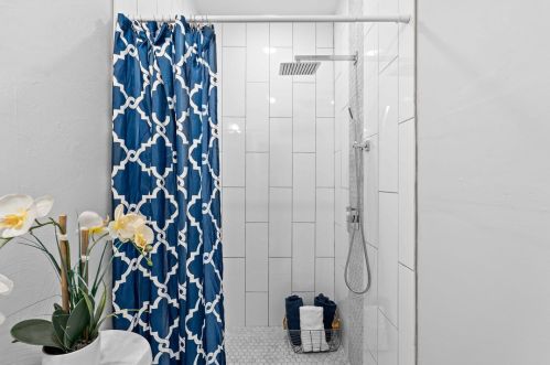 3937 Howley St, Pittsburgh PA  15224-1416 exterior