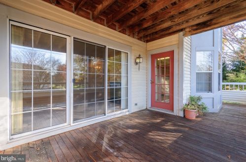 101 Claridge Ct, Princeton NJ 08540-7032 exterior