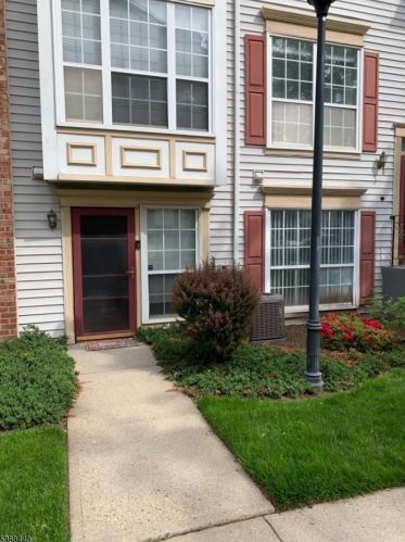 44 Howard Ct, Newark, NJ 07103-3456