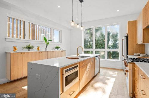 4315 Boone St, Philadelphia PA 19128-5003 exterior