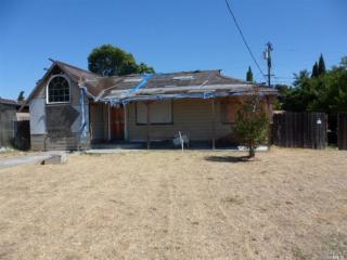 208 Brown St, Vacaville, CA 95688-2912