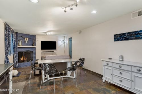 7117 Camino De Los Caballos, Tucson AZ 85743-9689 exterior